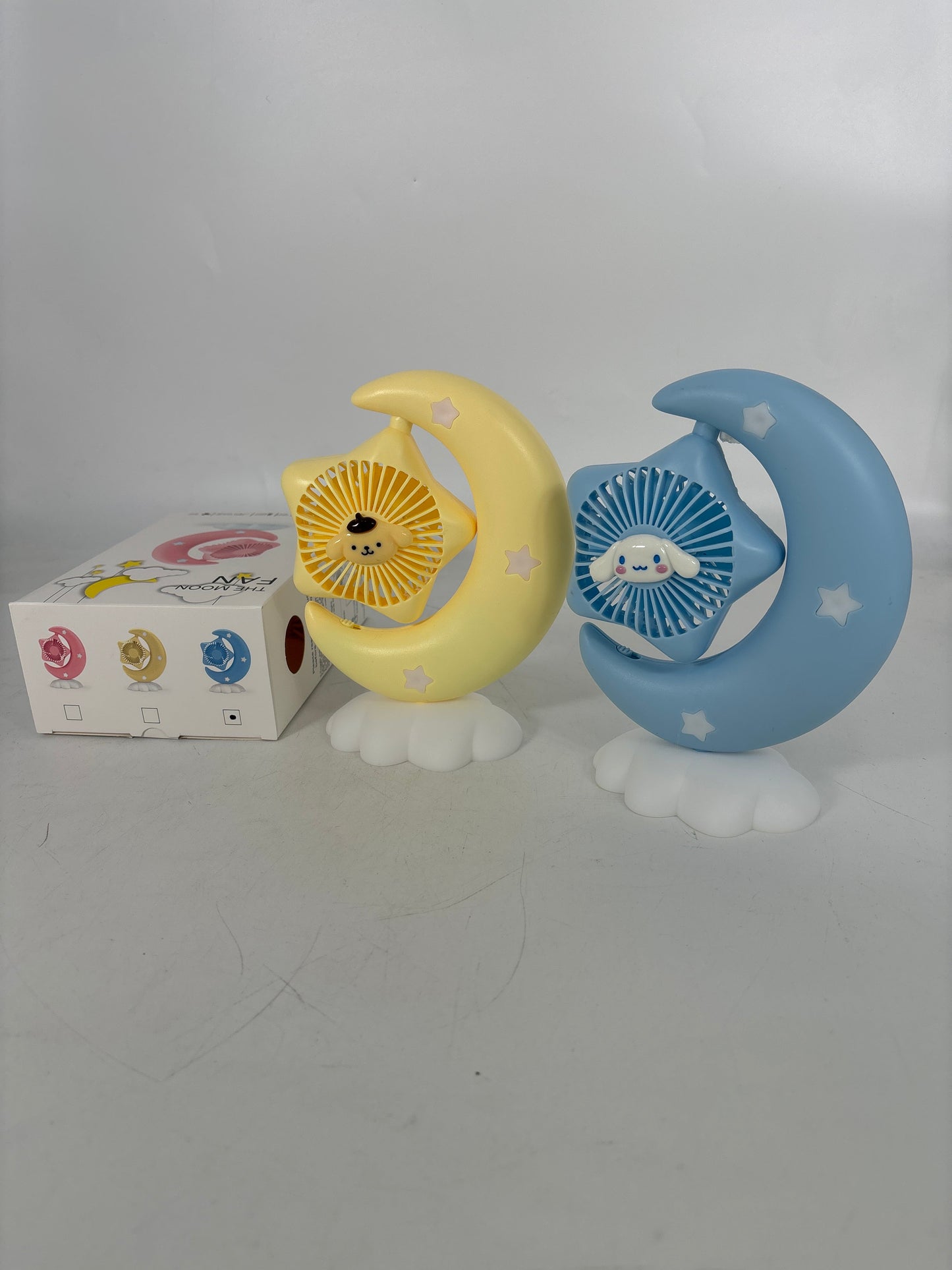HQ66-10 Fan Hello Kitty (Cinnamoroll,HelloKitty,Pompompurin) (12pcs)
