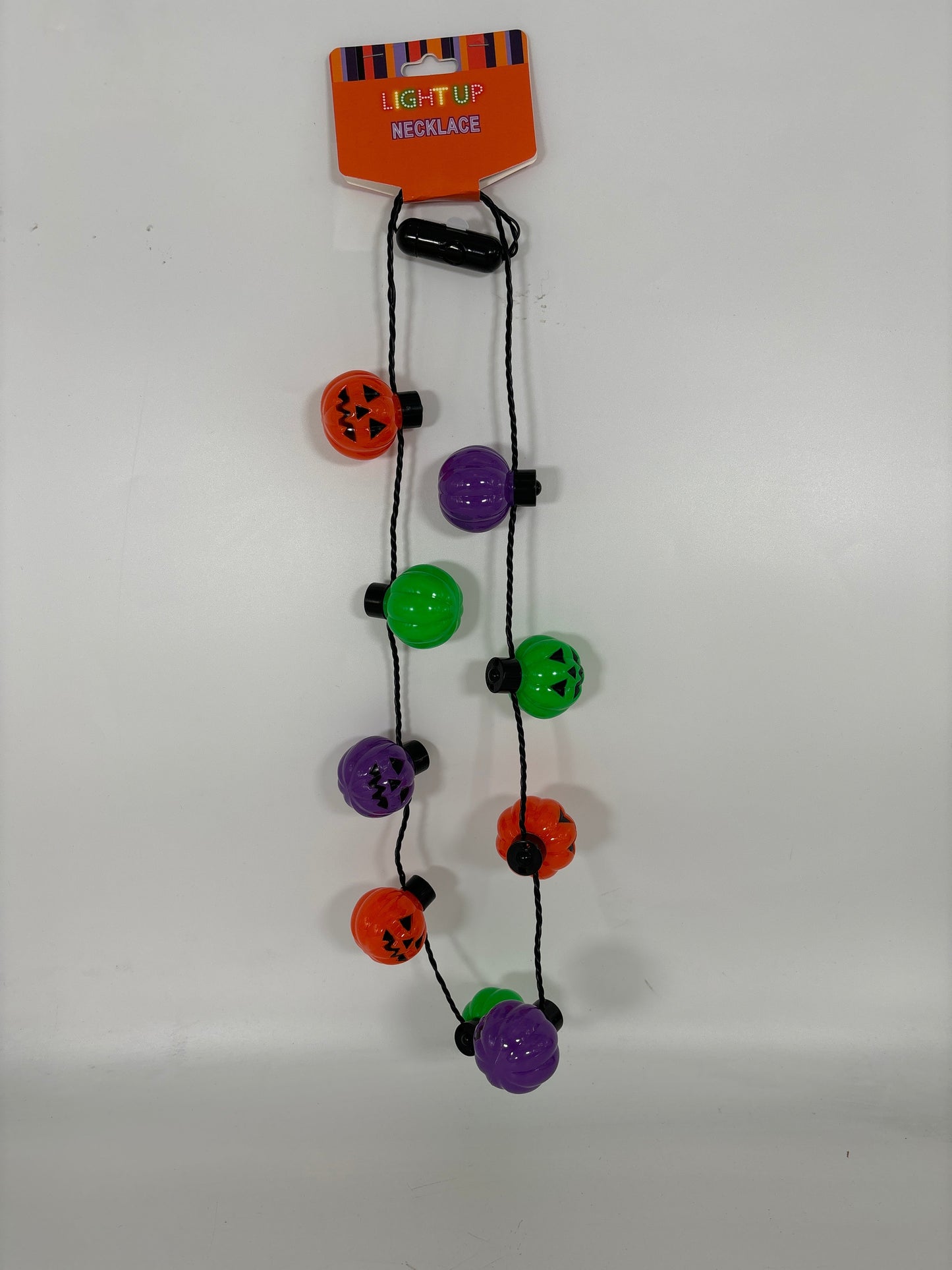 Y69903 HW Jumbo Pumpkin Led Light-Up Necklace with Back Card (24PCS)