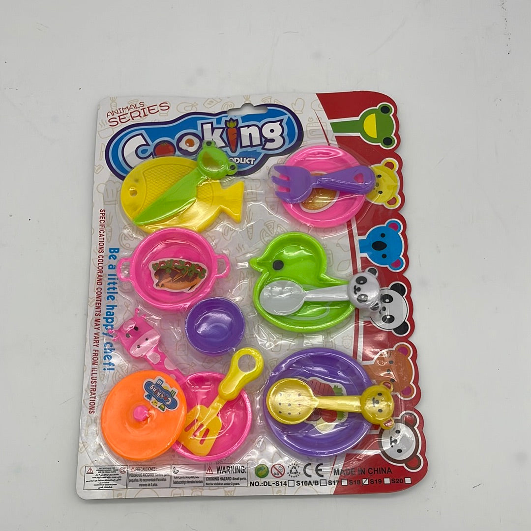 288969 11.2X8.5" KITCHEN COOKING PLAY SET (72pcs)