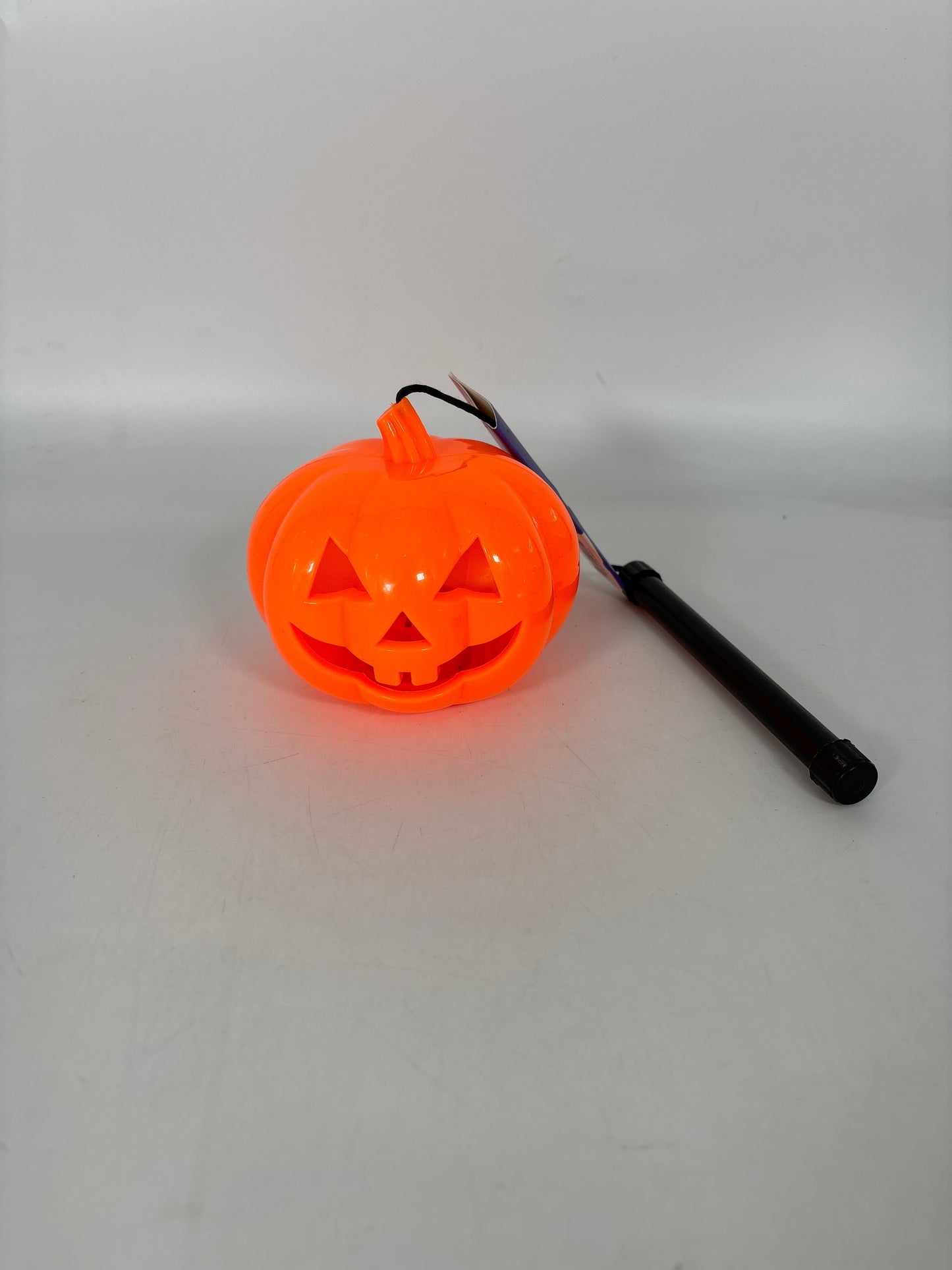 44845 HW Pumpkin With  Stick  and Led (24pcs)