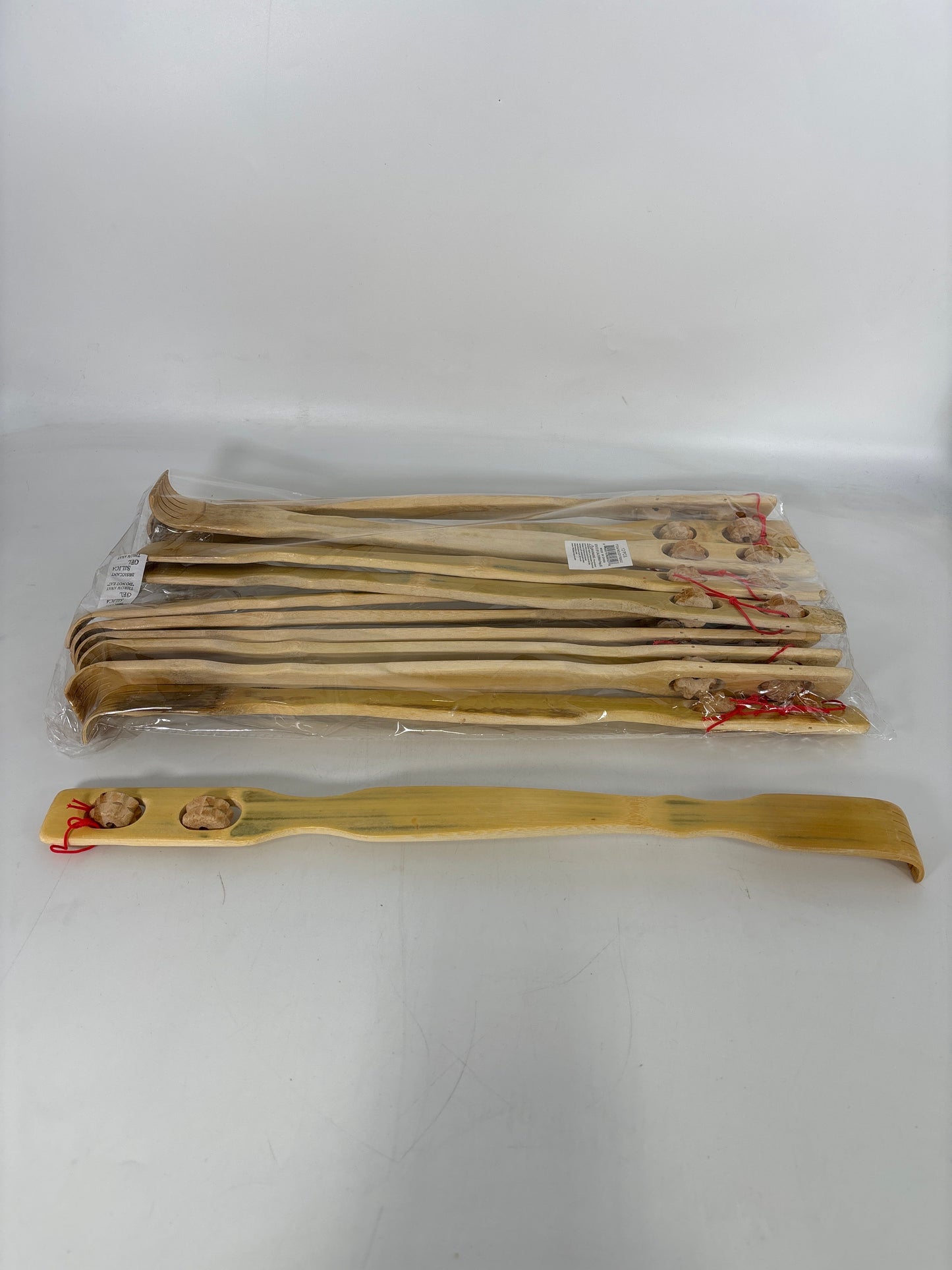 DYR0602 Bamboo Back Scratcher w/ Double Ball (12pcs)