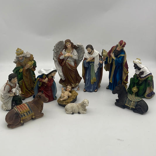 5001-8  Nativity 8” Set11 (4sets)